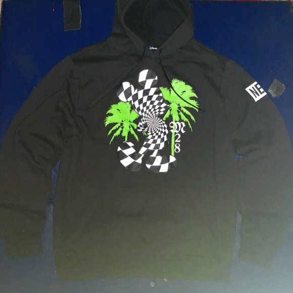 Men's NEFF Mickey mouse sweatshirt size large - Picture 3 of 3